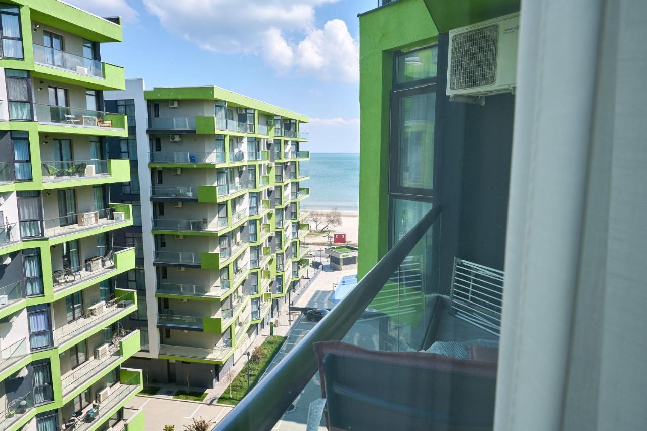 Moonlight Studio - Spa N Pools Beach Resort Mamaia Luaran gambar