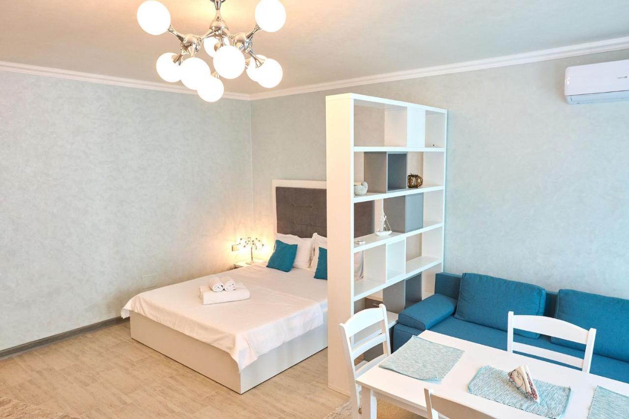 Moonlight Studio - Spa N Pools Beach Resort Mamaia Luaran gambar