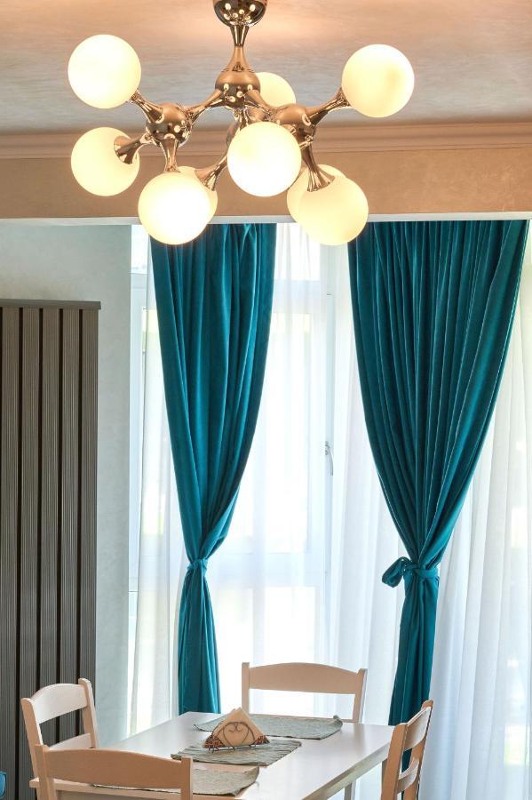 Moonlight Studio - Spa N Pools Beach Resort Mamaia Luaran gambar